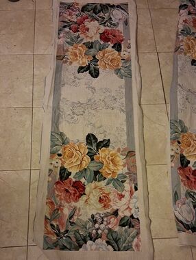 Topazio Gobelin Runner Italy

Topazio runner in Gobelin fabric